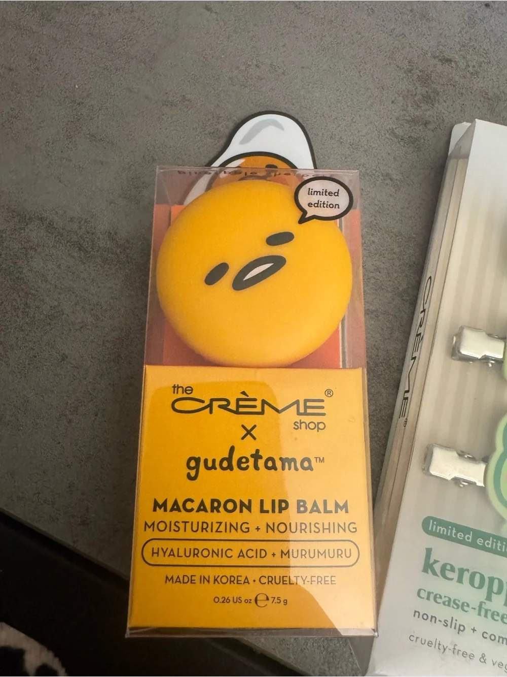Crème Shop Duo - Crème x Gudetama Macaron Lip Balm & Crème Keroppi Hair Clips -